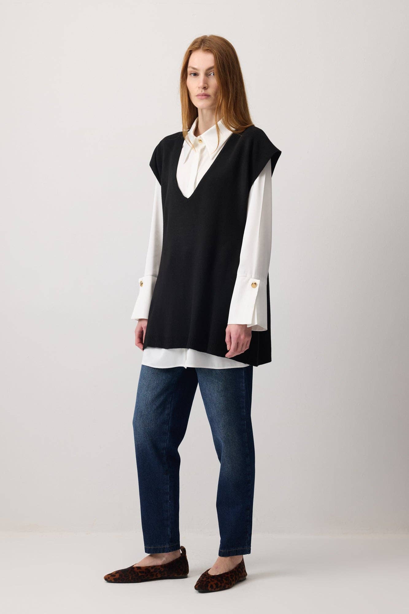 Gilet in maglia lungo con scollo a V e lacci laterali