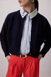 Cardigan corto in maglia con bottoni