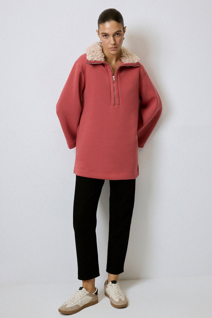 Felpa oversize con colletto in pelliccia sintetica e mezza zip in cotone
