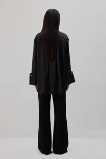 Camicia in raso con polsini ampi