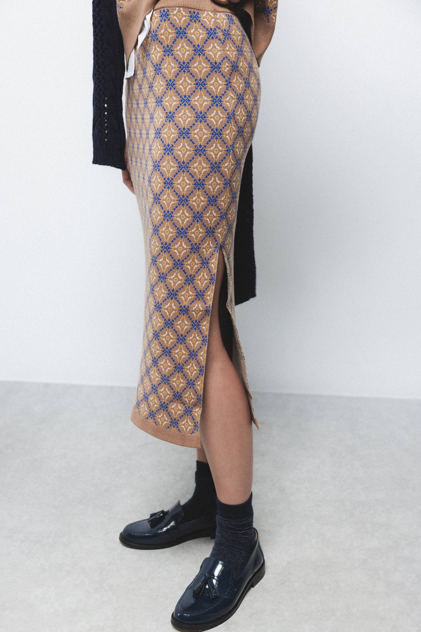 Gonna midi jacquard a motivo geometrico con vita elastica