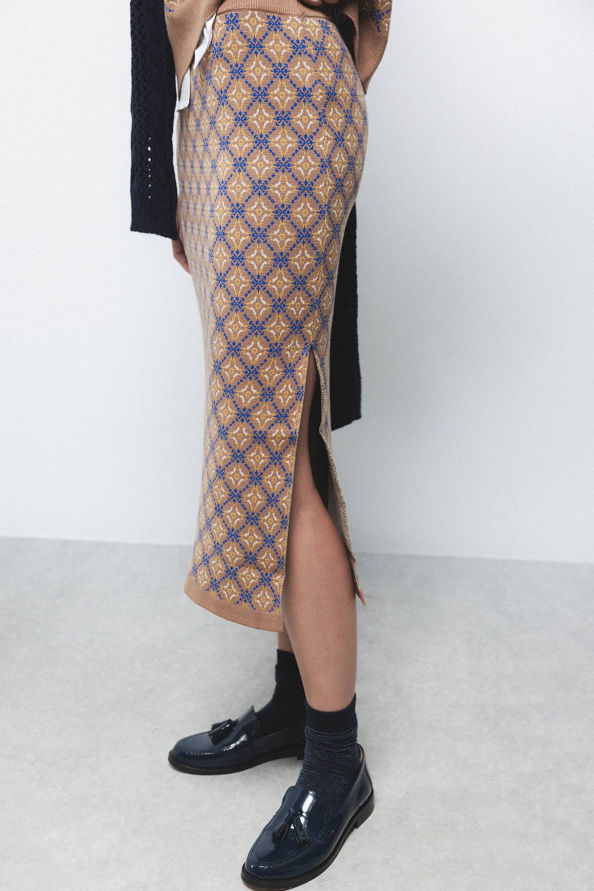 Gonna midi jacquard a motivo geometrico con vita elastica