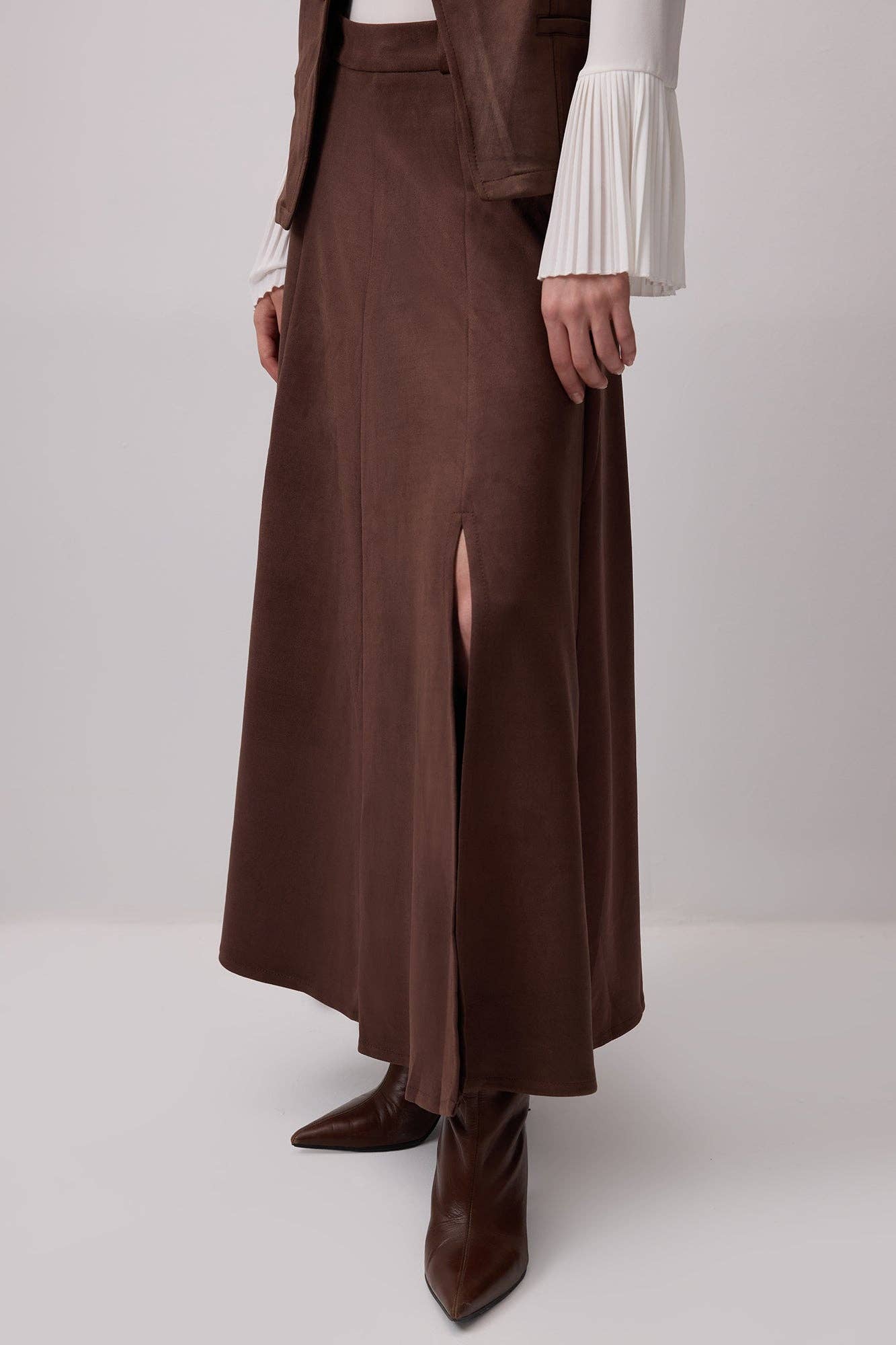 Coordinato gilet e gonna lunga effetto scamosciato