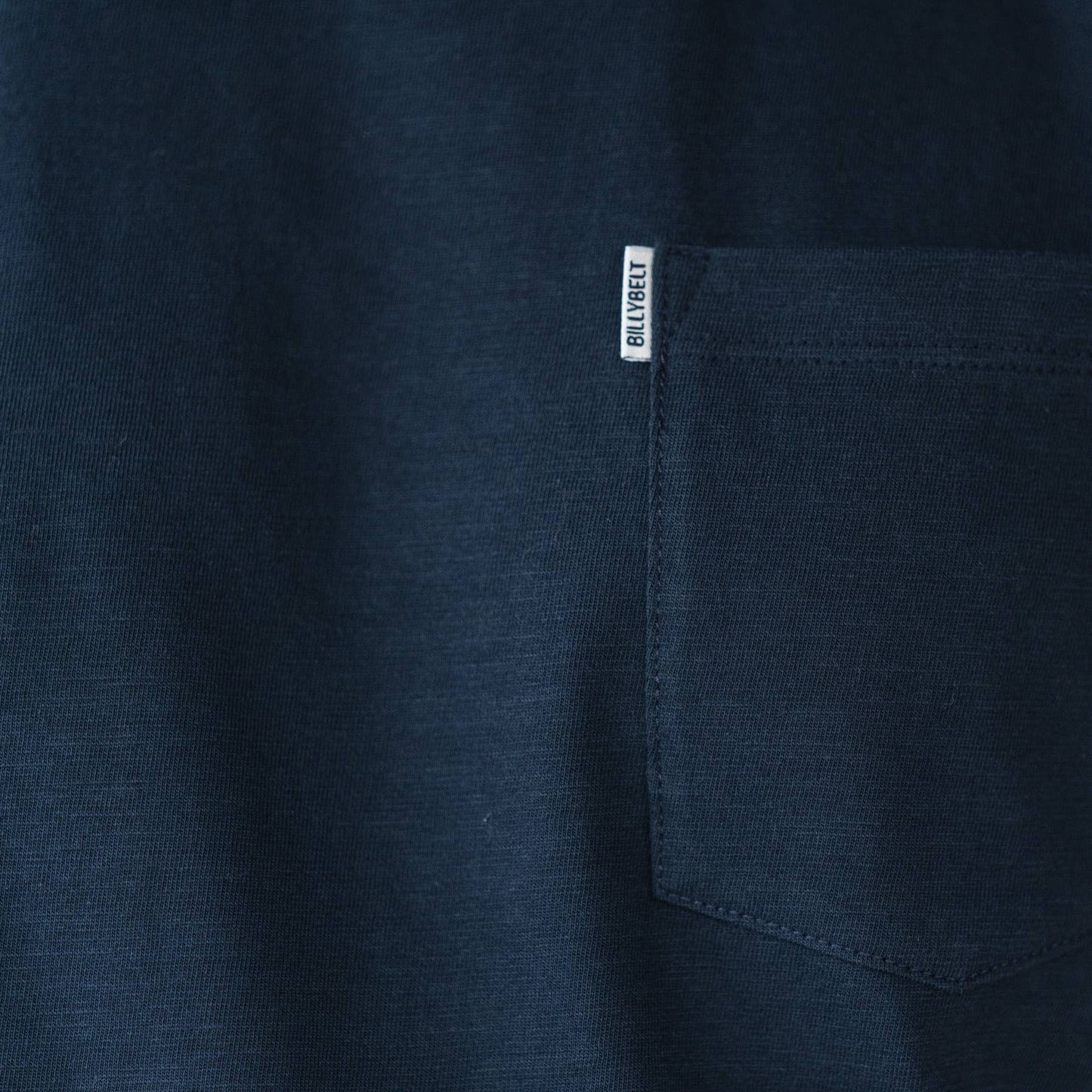 T-shirt in cotone biologico blu navy con taschino