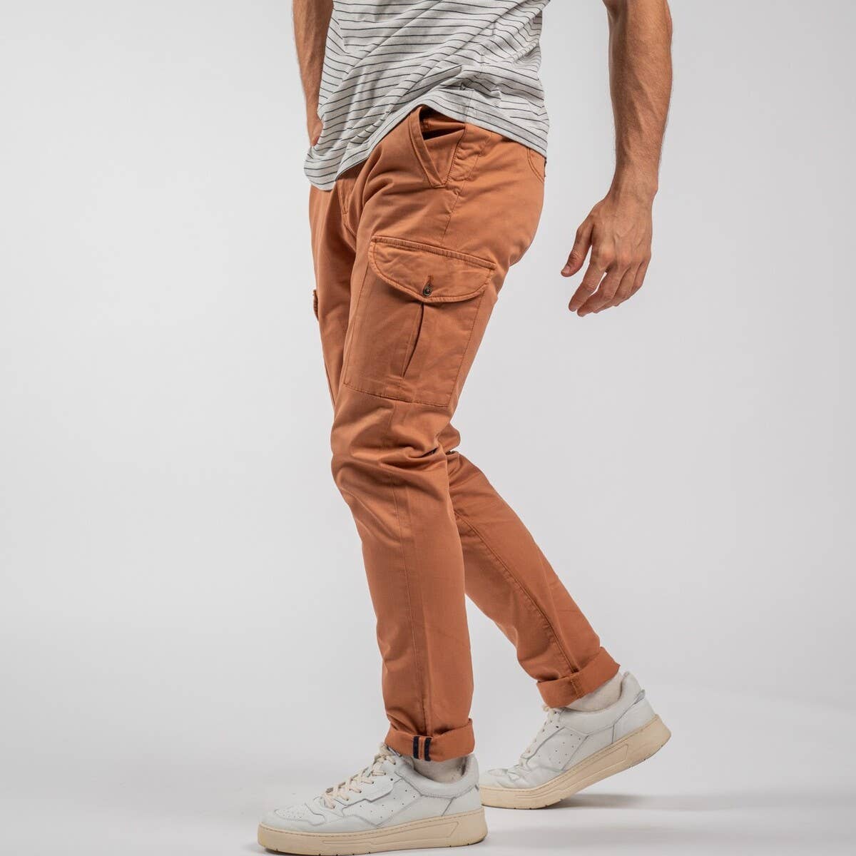 Pantaloni cargo cammello in cotone BCI