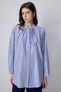 Camicia a righe con collo a fiocco