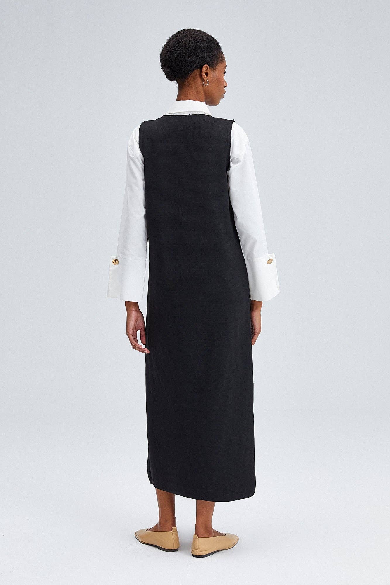 Gilet a maglia lungo nero con scollo a V