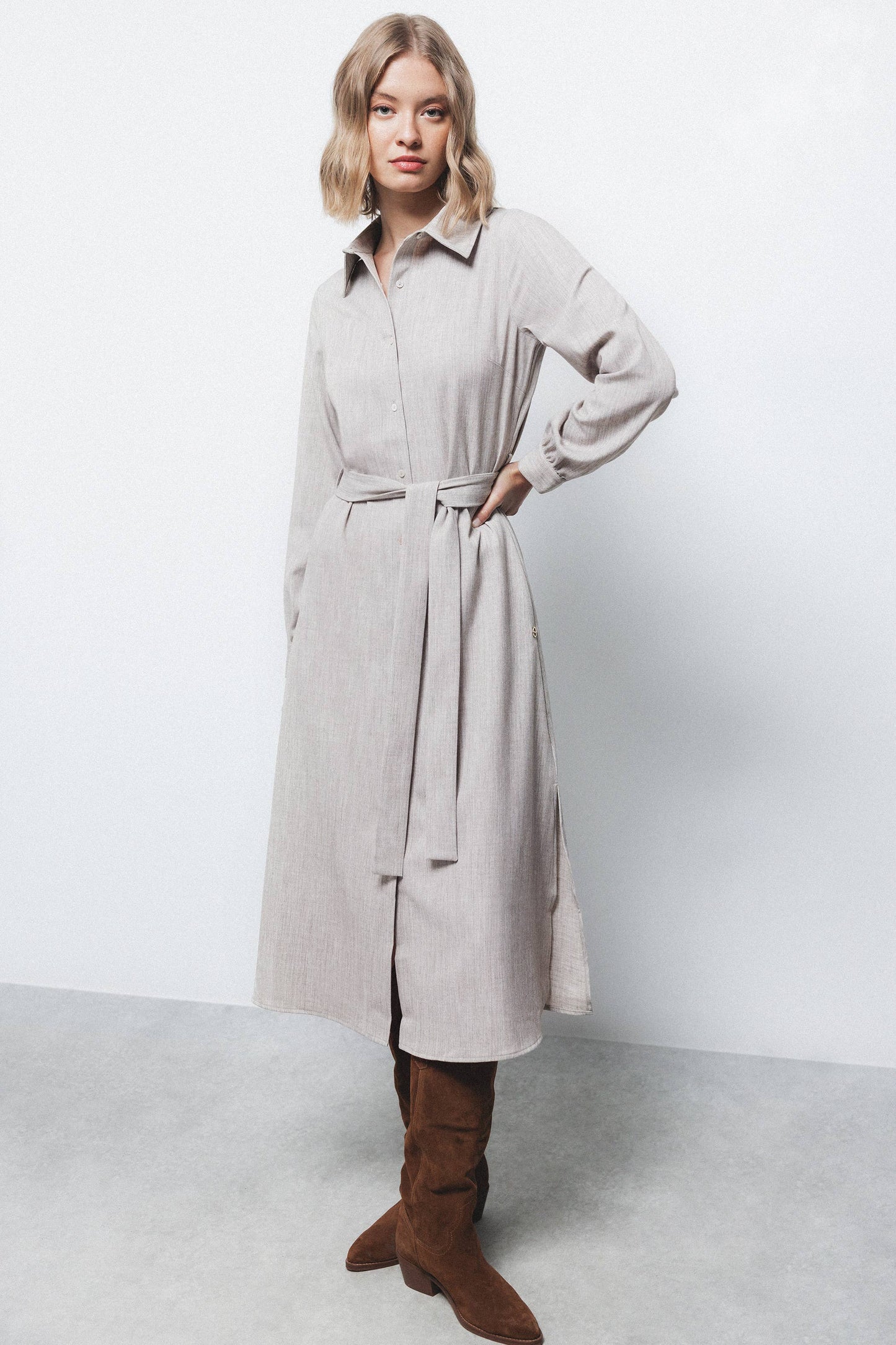 Abito camicia midi con cintura