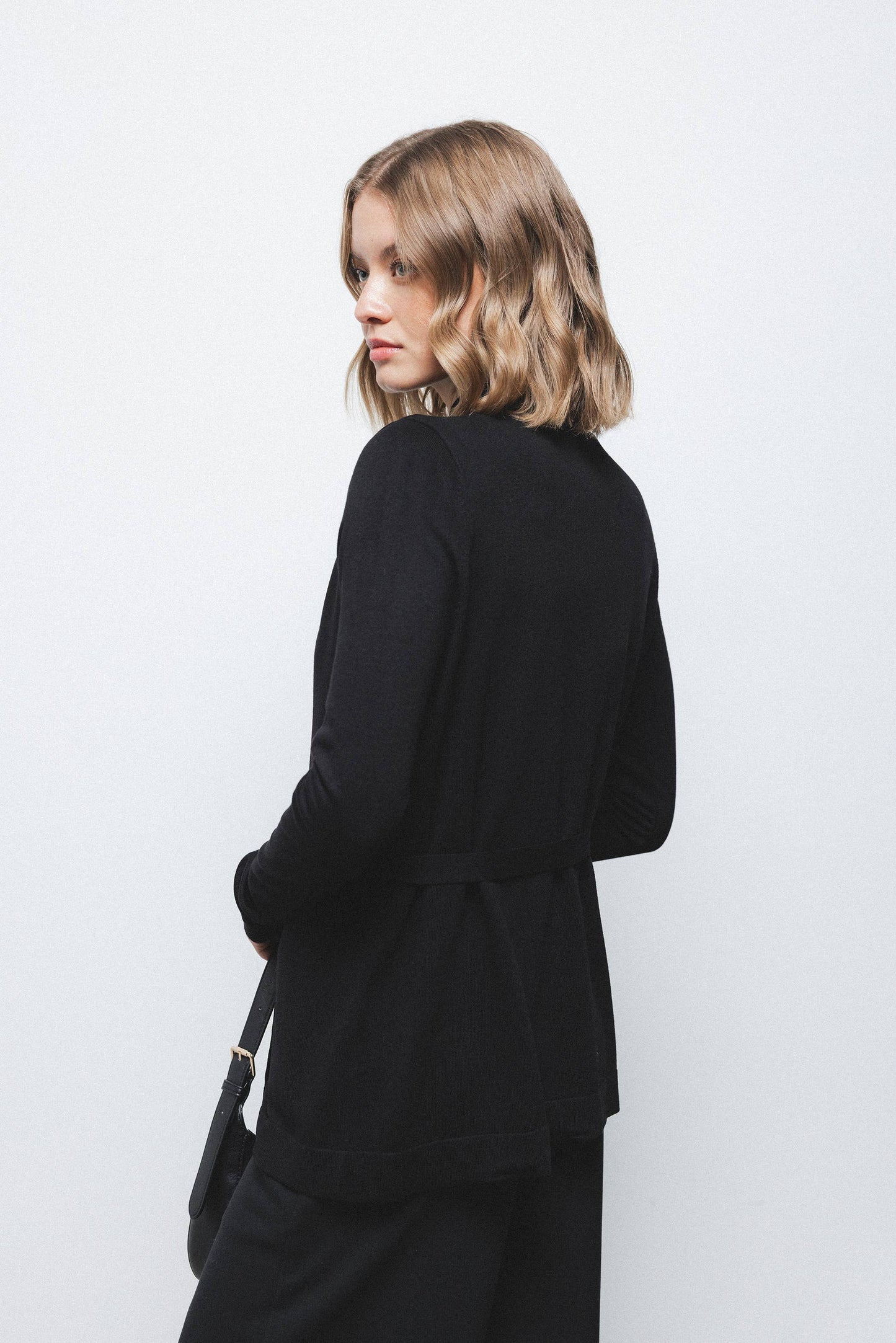 Cappotto cardigan in maglia liscia con cintura