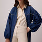 Giacca oversize effetto denim con dettagli gioiello