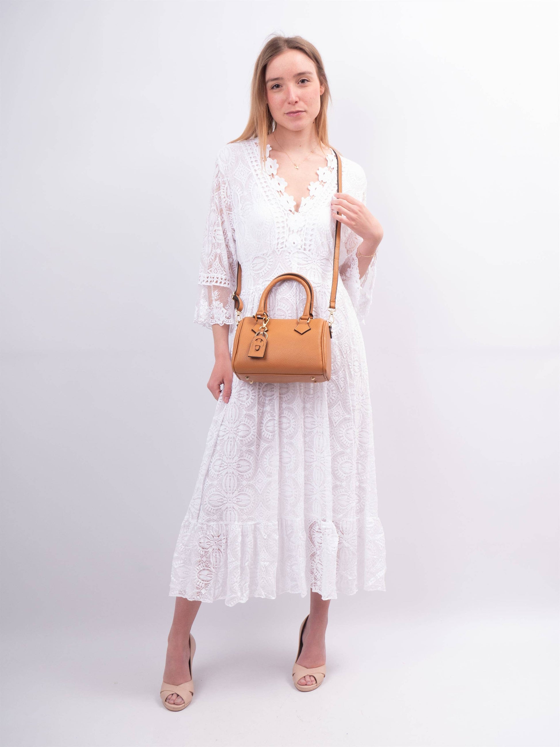 Borsa bauletto in pelle martellata con tracolla