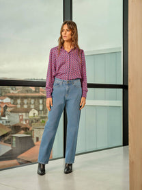 Blusa geometrica con colletto e maniche lunghe