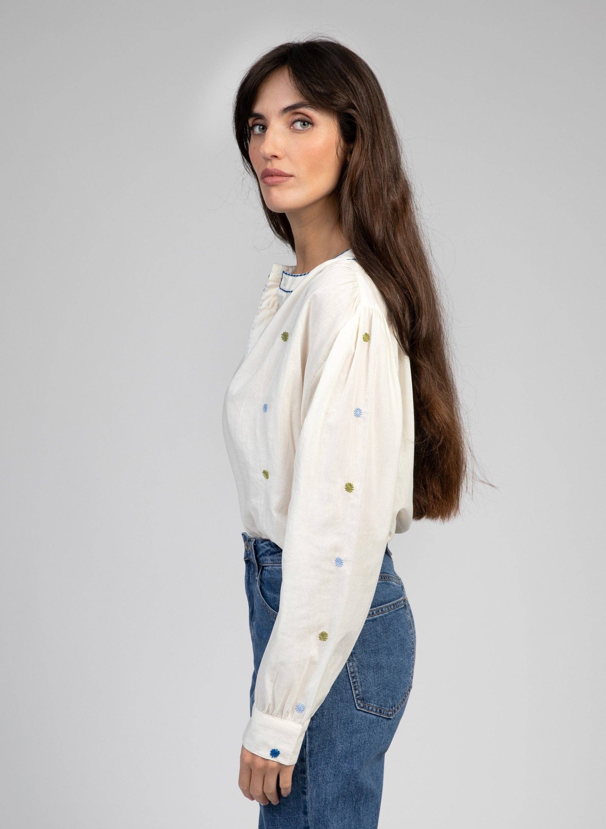 Camicia Sadèle in popeline con ricami multicolor