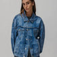 Giacca corta in denim con incisione laser