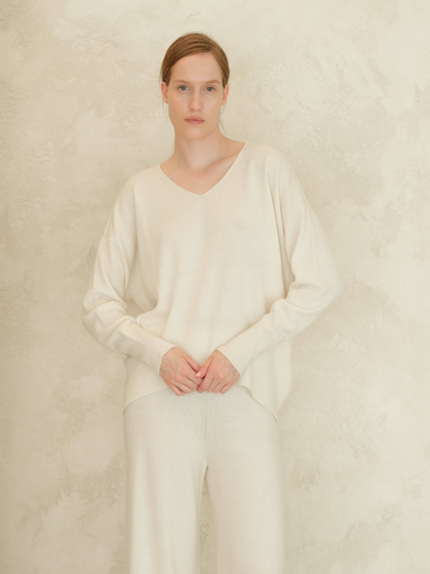Maxi maglia con scollo a V in misto cashmere
