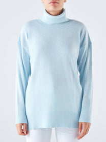 Maglione dolcevita con righe laterali