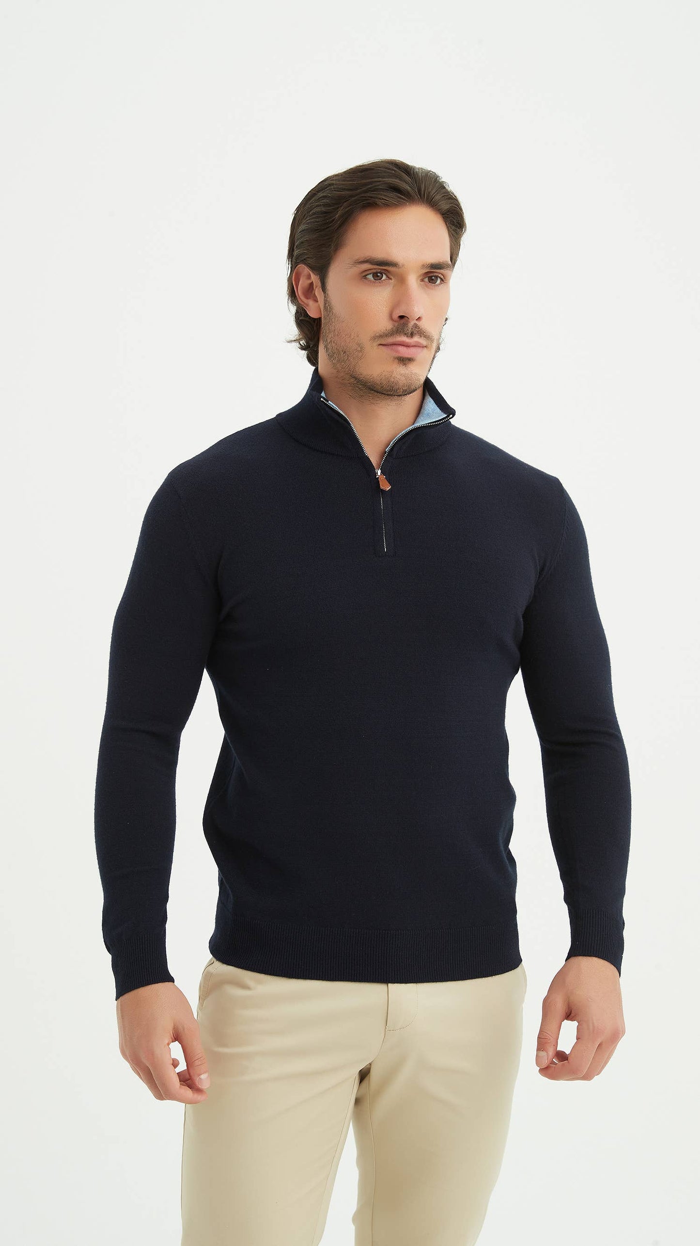 Maglione blu con collo trucker effetto cashmere