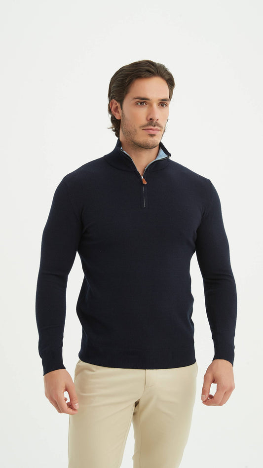 Maglione blu con collo trucker effetto cashmere