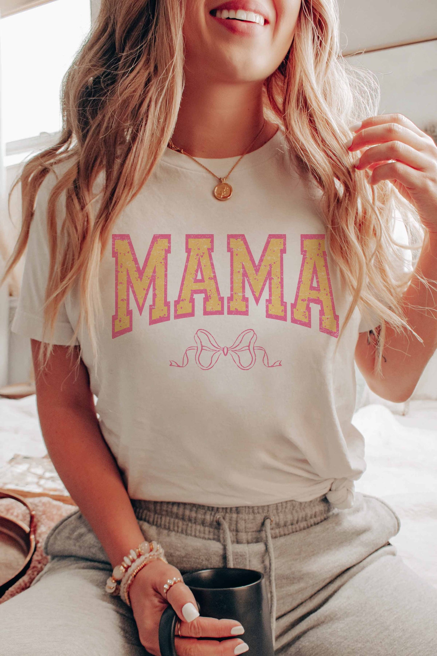 T-shirt con grafica Mama Bow