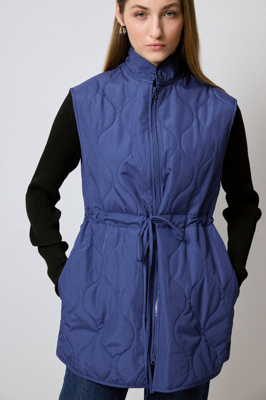 Gilet trapuntato con zip e coulisse