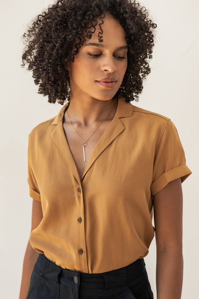 Camicia Innes a maniche corte color oro