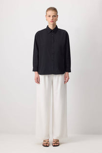 Camicia essenziale oversize in viscosa con tasca