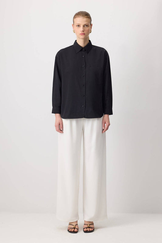 Camicia essenziale oversize in viscosa con tasca