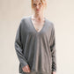 Maglione lungo con scollo a V profondo in misto cashmere