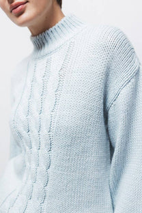 Maglione in maglia strutturata a trecce con collo alto