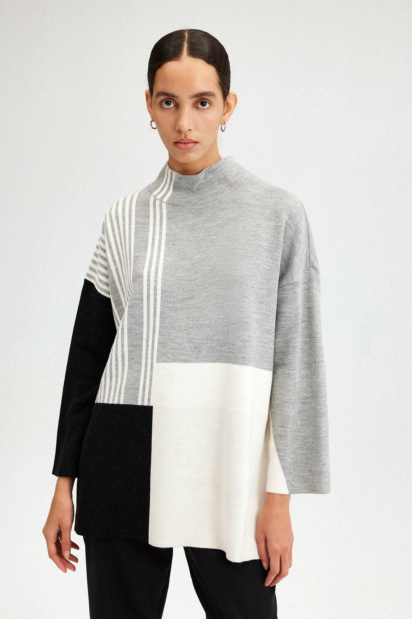 Tunica in maglia con fascia al collo