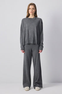 Set maglia e pantaloni in maglia grigio