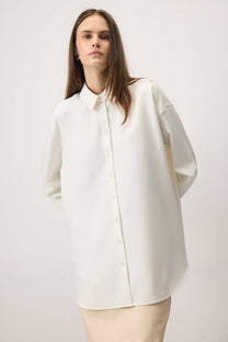 Camicia oversize ecrù a vestibilità comoda