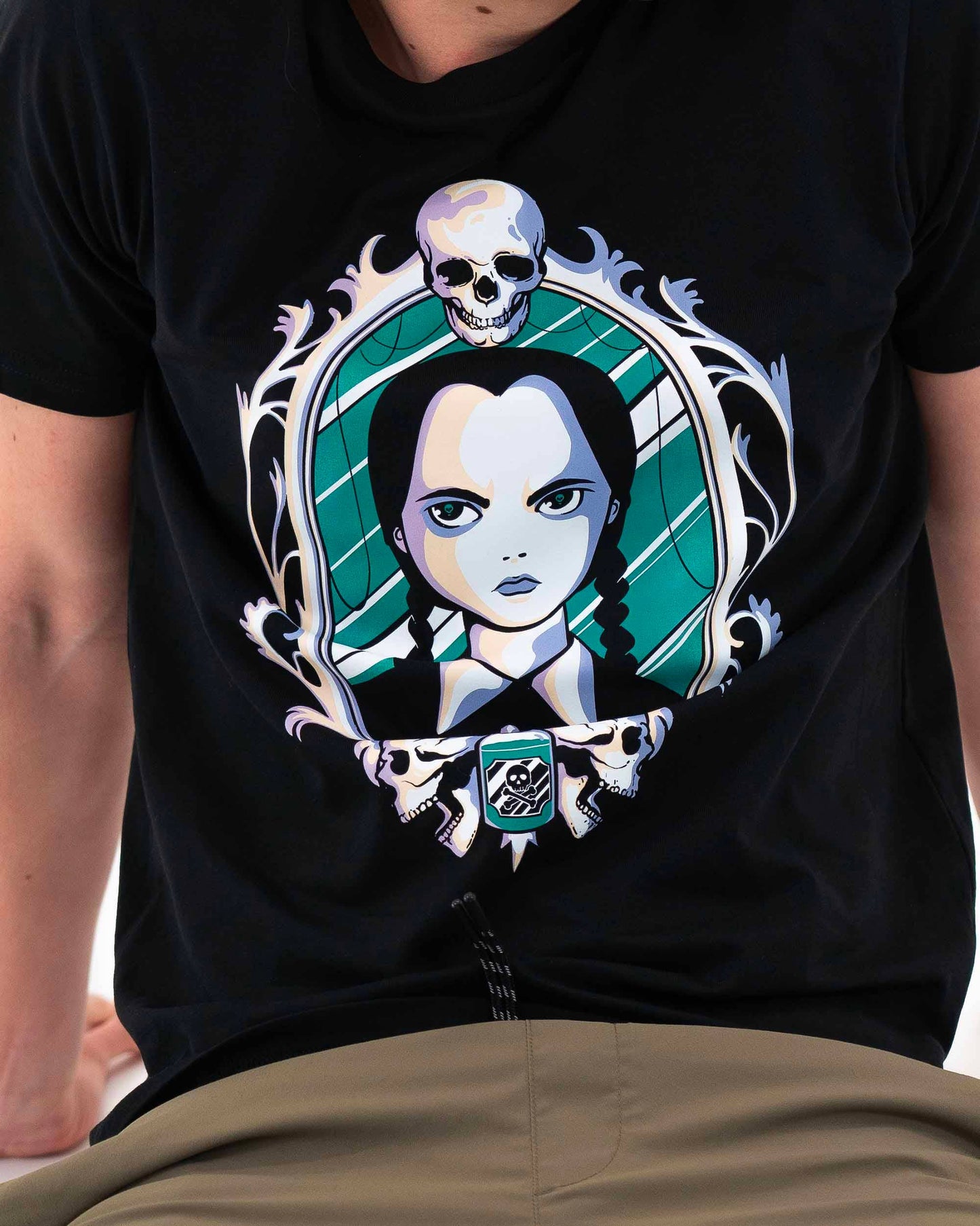 T-shirt Wednesday Addams con grafica Netflix