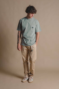 T-shirt pigmentata in cotone biologico verde salvia con taschino