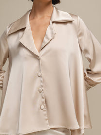Tunica satinata oversize con bottoni