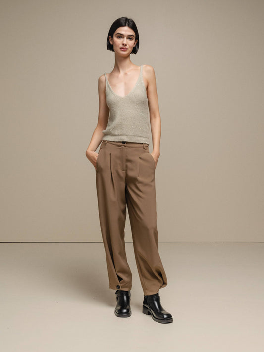 Canotta in maglia lurex versatile con scollo a V