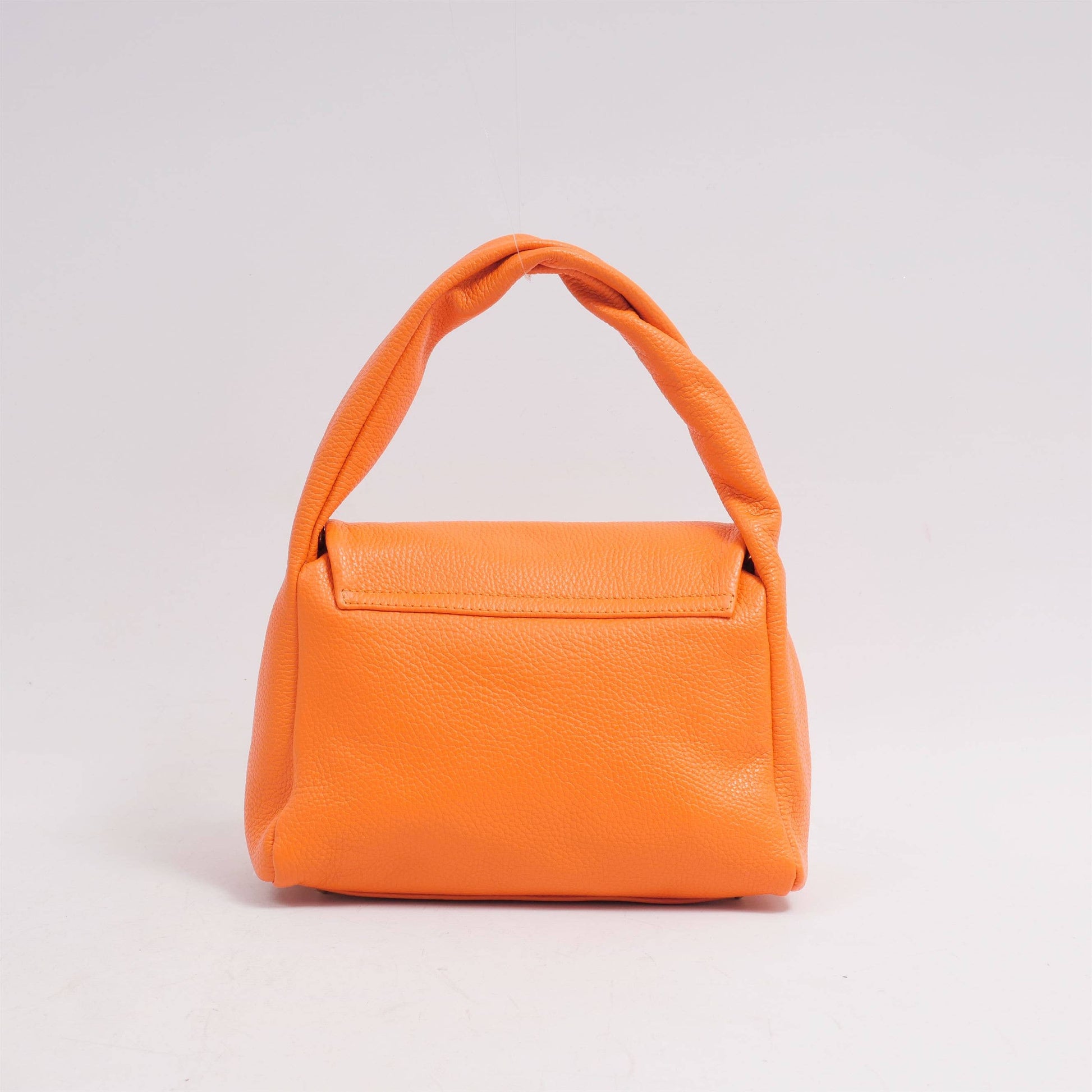 Borsa a spalla in pelle con patta