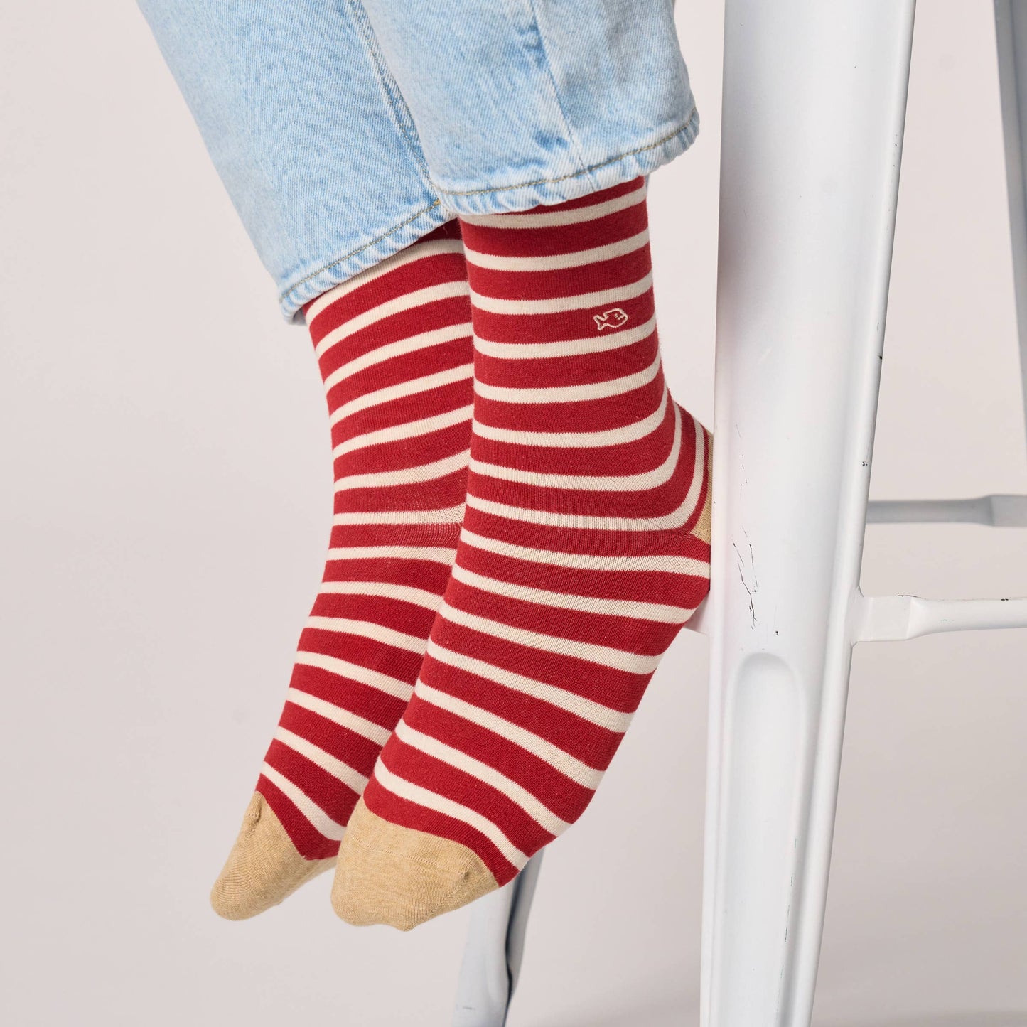Calzini in cotone pettinato a righe larghe rosso e beige