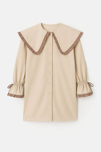 Camicia con maxi colletto a contrasto e volant