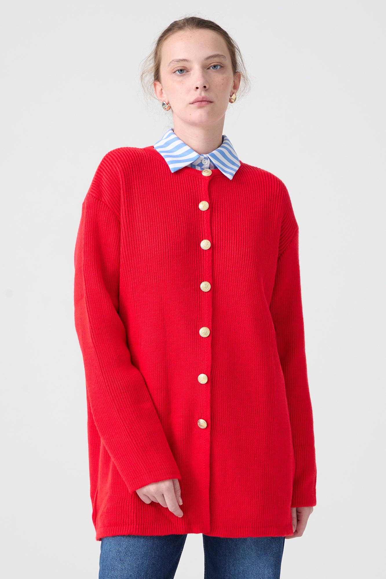 Cardigan lungo a coste con bottoni dorati