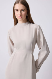 Abito maxi in crêpe con cintura e collo alto