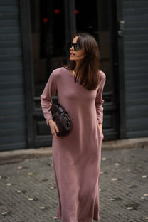 Abito midi in maglia morbida con tasche