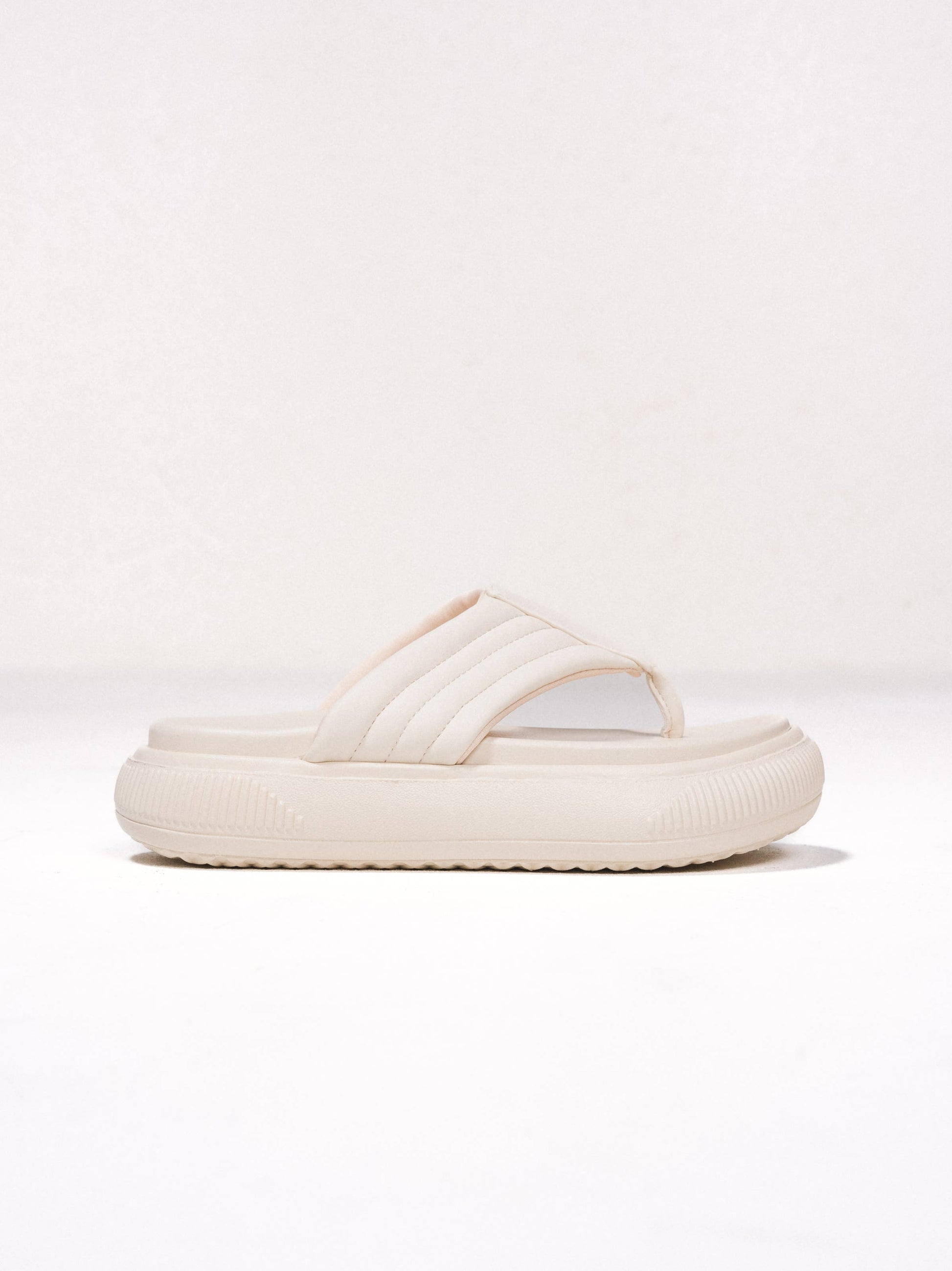 Sandali infradito platform con zeppa e fasce imbottite