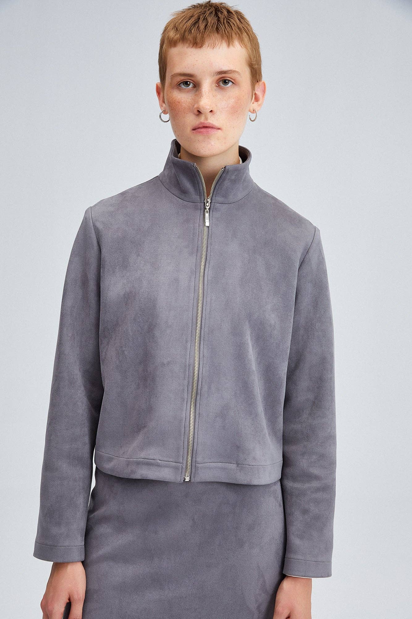 Giacca effetto suede con zip e collo alto