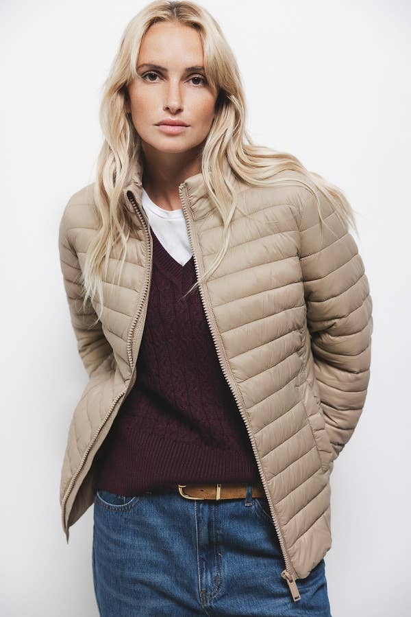 Giacca Piumino Leggera Trapuntata Beige con Collo Alto