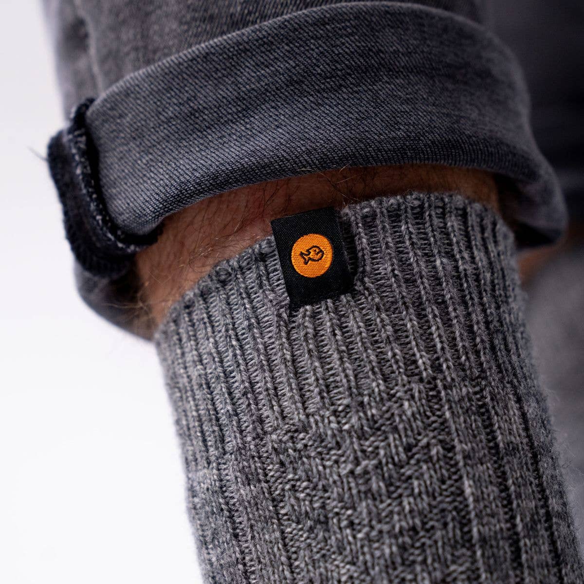 Calzini in lana grigi a coste