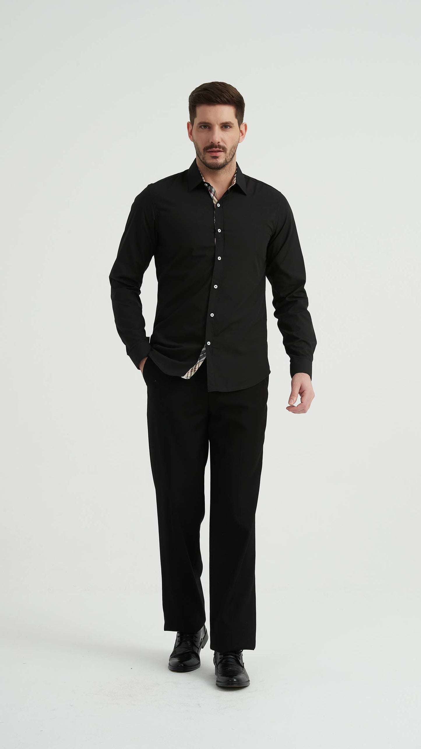 Camicia slim fit nera con dettagli tartan