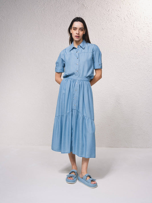 Gonna midi in denim leggero con bottoni frontali
