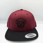 Cappellino snapback bicolor con logo ricamato