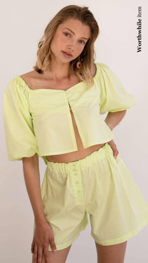 Top corto verde lime in cotone biologico con maniche a sbuffo